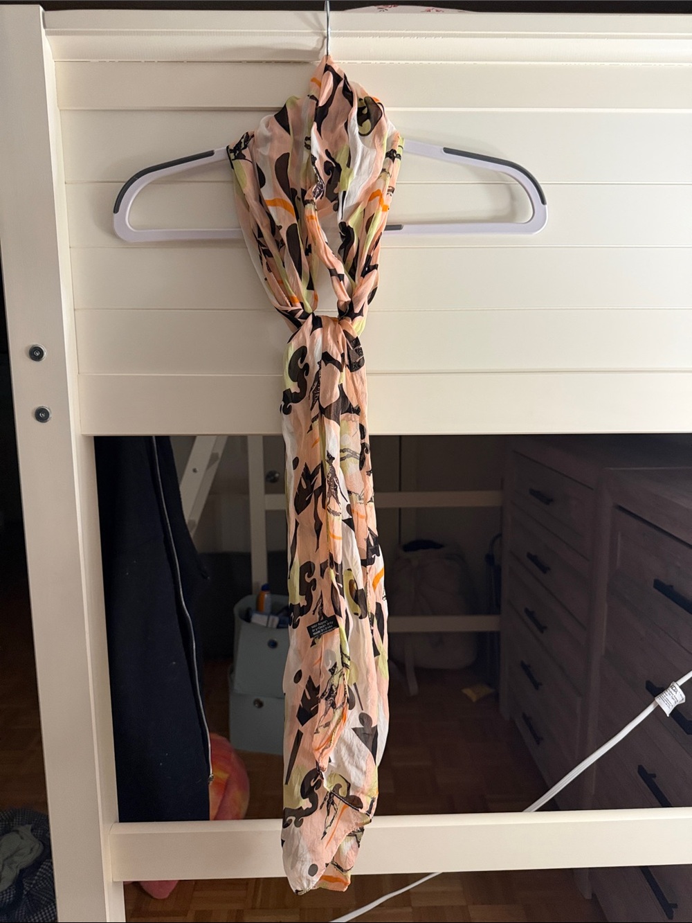 Lightweight Coral and Green Heart Print Scarf